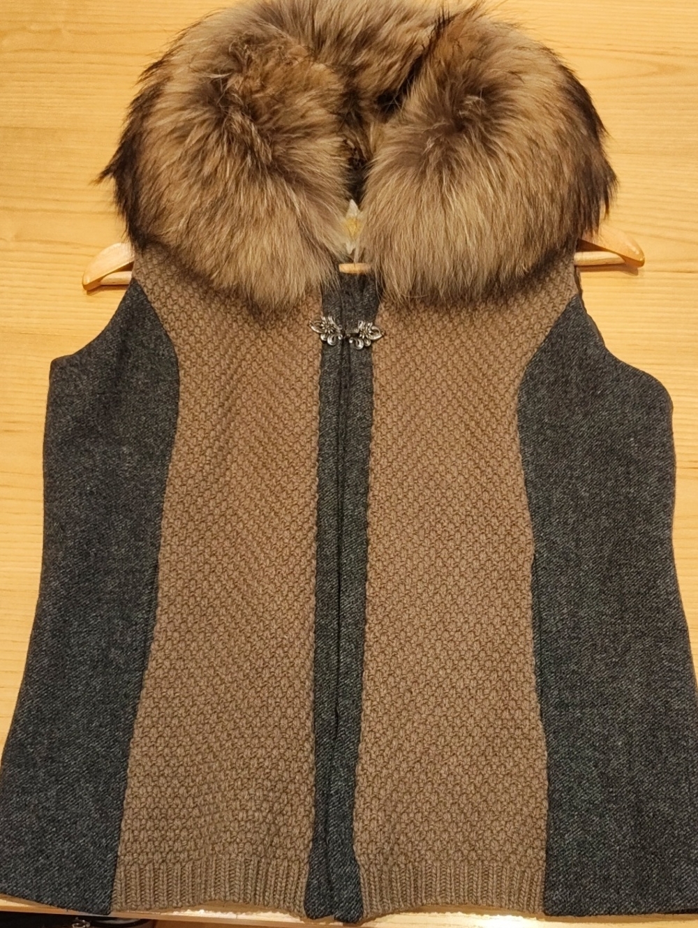 Knit Vest with Fur Collar